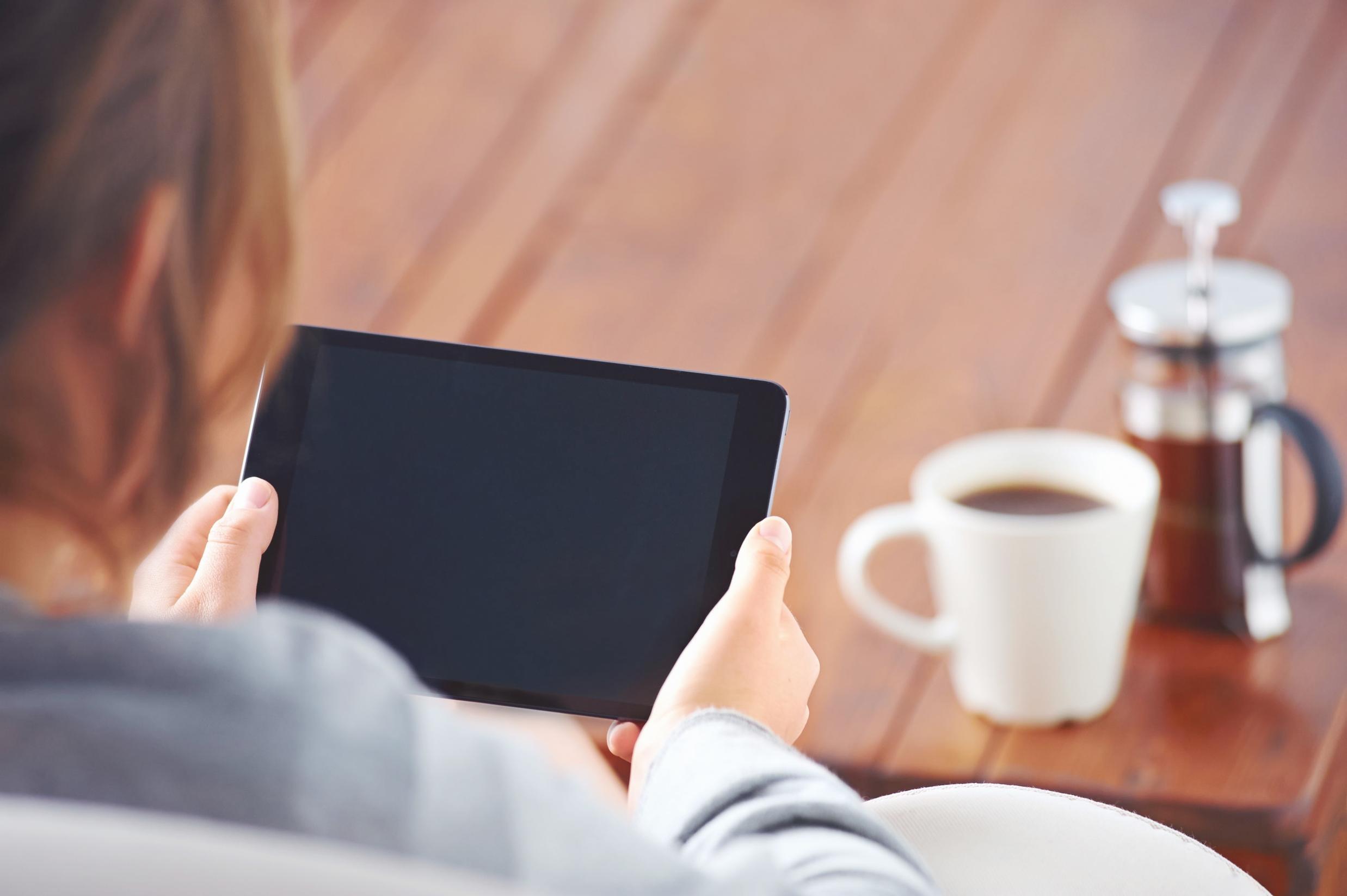 Estudiantes aplicando técnicas de ventas